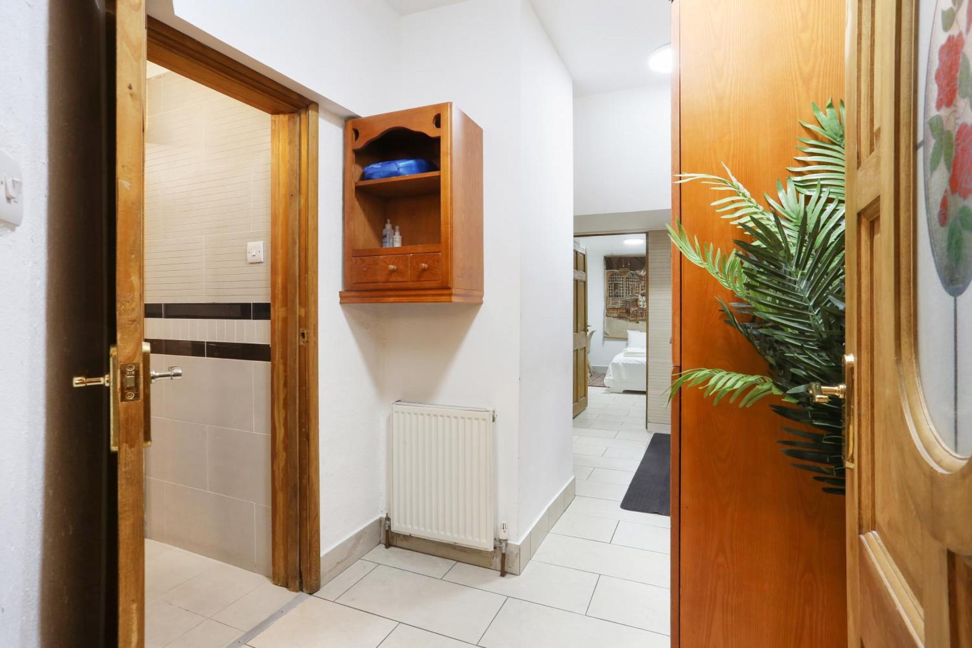 Апартаменты Spacious 2 Bedroom Flat Near Hyde Park By Beiroom
