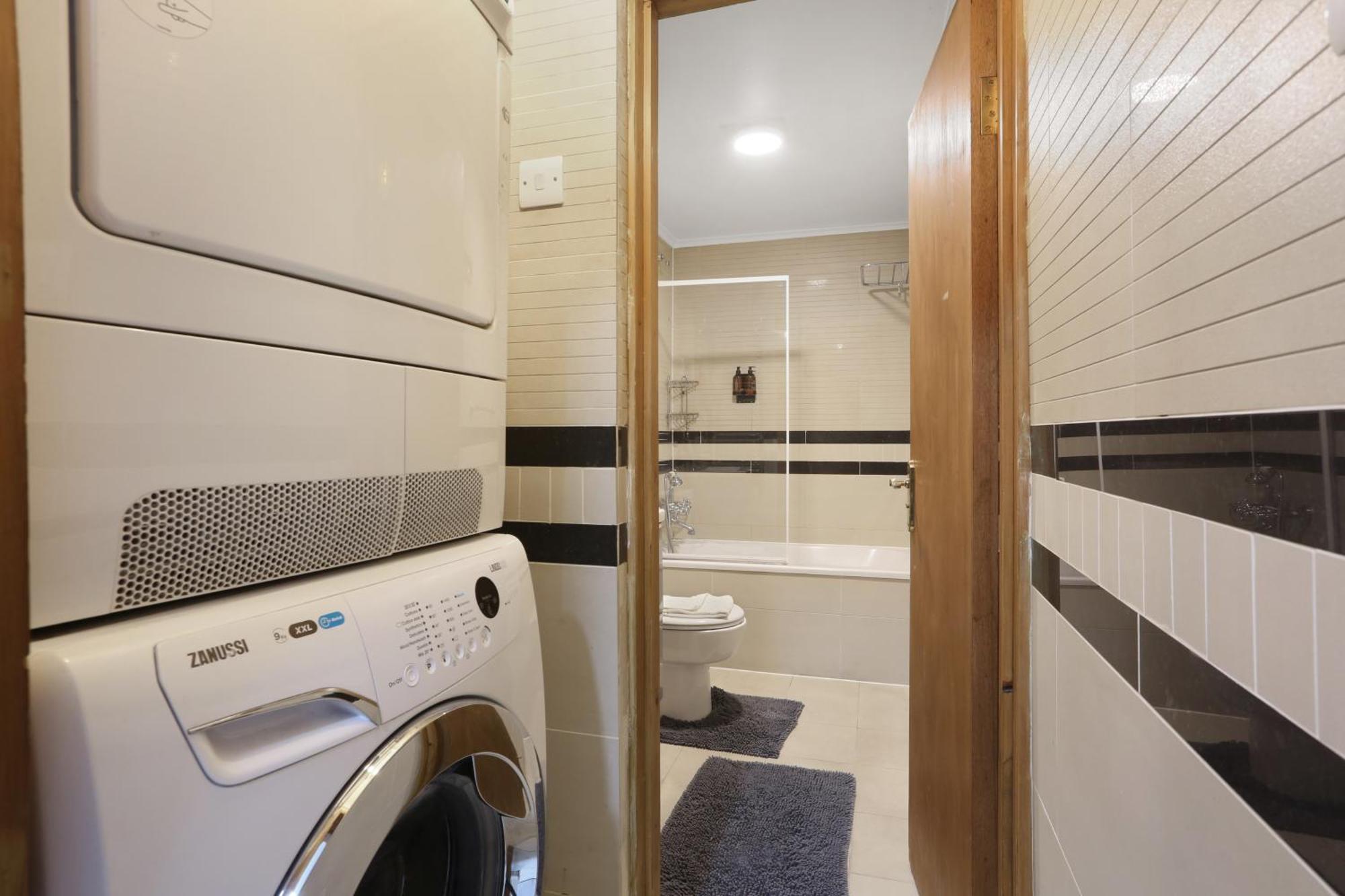Апартаменты Spacious 2 Bedroom Flat Near Hyde Park By Beiroom *